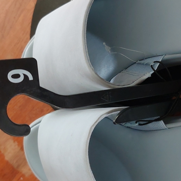 No Boundries Sandals Sz 9light blue. - Picture 5 of 12